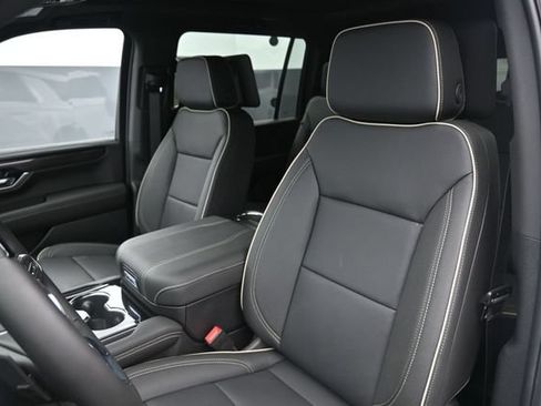 New 2026 GMC Yukon XL Elevation w/ Elevation Premium Package AWD/4WD image 11