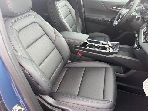 New 2026 Chevrolet Equinox LT w/ Convenience Package II image 42