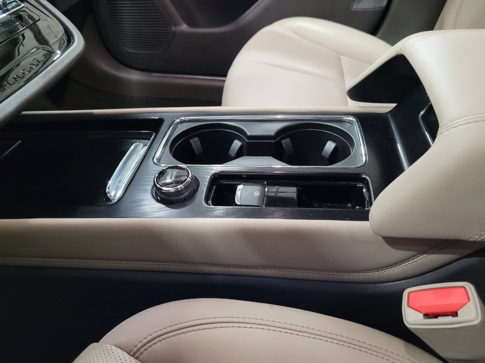 Used 2020 Lincoln Corsair AWD w/ Equipment Group 101A image 26