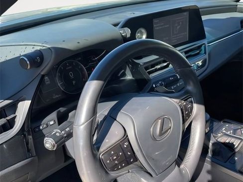 Used 2022 Lexus ES 350 w/ Premium Package image 12