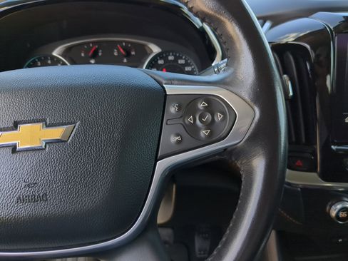 Used 2021 Chevrolet Traverse LT image 29