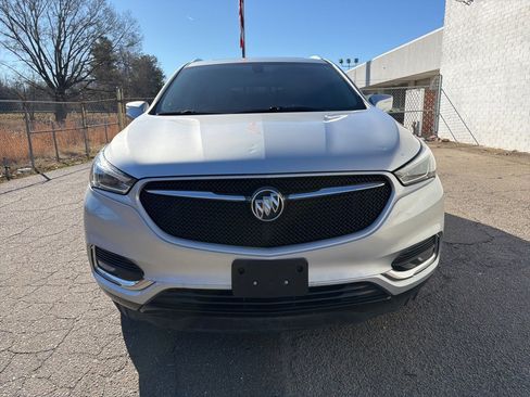 Used 2020 Buick Enclave Essence w/ Sport Touring Edition image 6