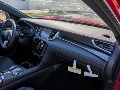 Used 2025 INFINITI QX55 Essential image 43