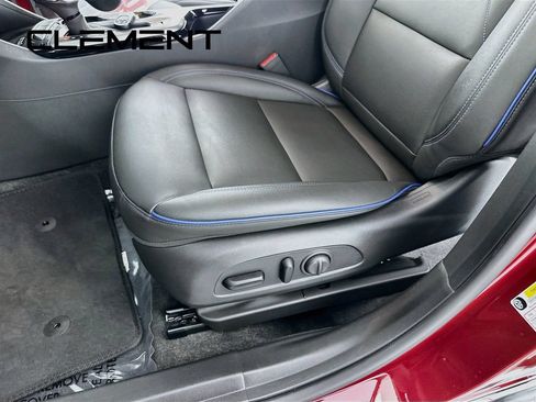 Used 2024 Buick Envista Sport Touring w/ Convenience I Package FWD image 28