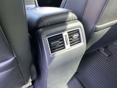 Used 2022 Nissan Maxima SV w/ Floor Mat Group FWD image 9