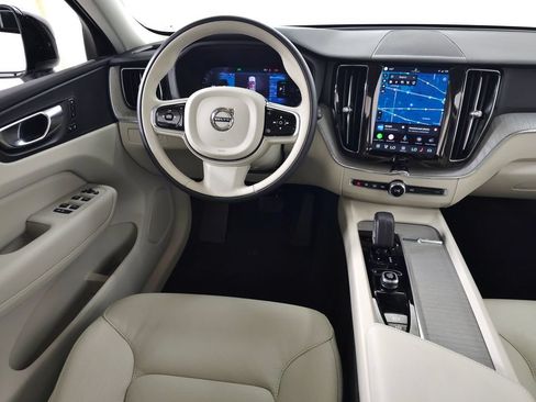 Certified 2025 Volvo XC60 T8 Plus w/ Climate Package AWD/4WD image 18
