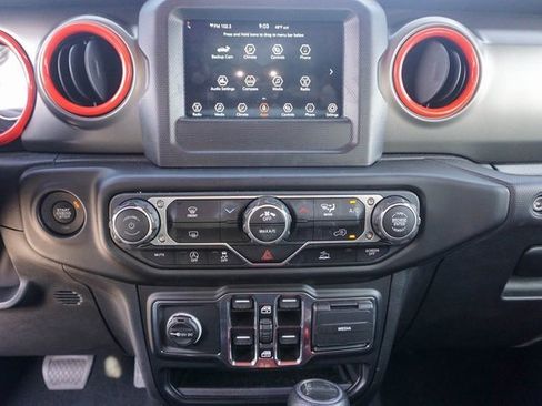 Used 2023 Jeep Gladiator Sport image 20