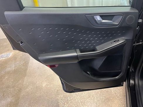 Used 2020 Ford Escape Titanium image 26