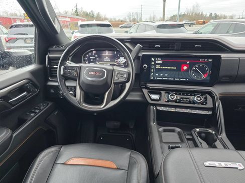 Used 2024 GMC Sierra 2500 AT4 w/ AT4 Premium Plus Package AWD/4WD image 14