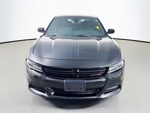 Used 2020 Dodge Charger SXT image 2