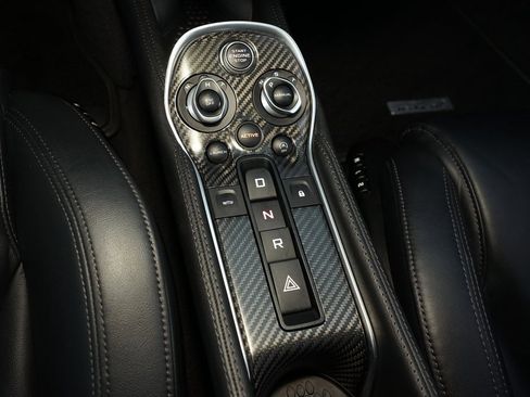 Used 2016 McLaren 570S Coupe image 24