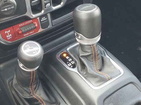 Used 2022 Jeep Gladiator Mojave w/ Trailer Tow Package image 39