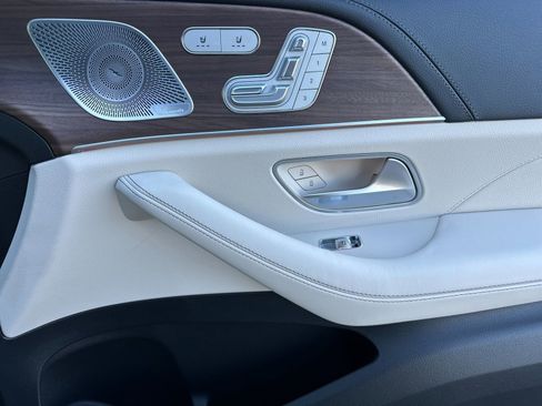 New 2026 Mercedes-Benz GLE 53 AMG 4MATIC image 18