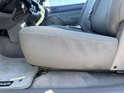 Used 2006 Toyota Tacoma 4x4 Regular Cab image 12