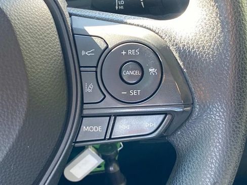 Used 2020 Toyota Corolla LE FWD image 18