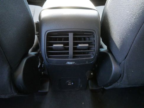 Certified 2020 Ford Escape SE image 15