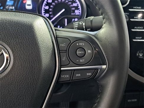 Used 2019 Toyota Camry XLE image 24