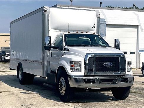 Used 2018 Ford F650 2WD Regular Cab Super Duty image 32