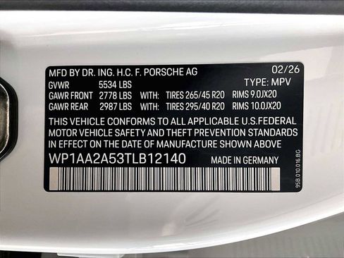 New 2026 Porsche Macan image 32