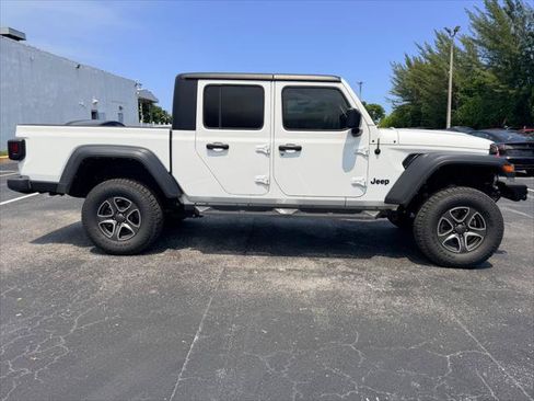 Used 2022 Jeep Gladiator Sport w/ Trailer Tow Package AWD/4WD image 8