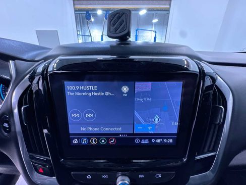 Used 2020 Chevrolet Traverse RS FWD image 24