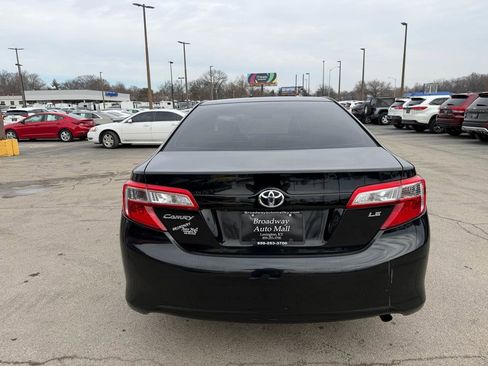 Used 2014 Toyota Camry LE image 4