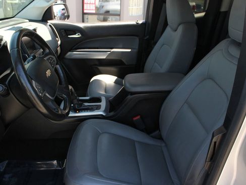 Used 2015 Chevrolet Colorado LT w/ Luxury Package RWD image 14