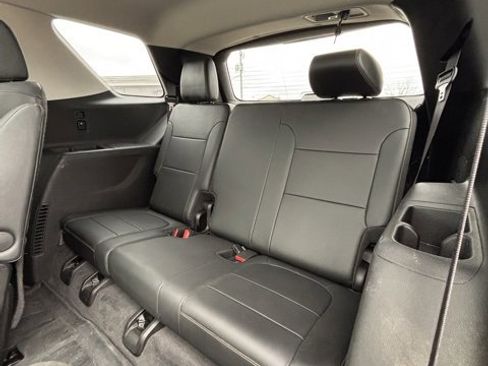 Used 2019 Chevrolet Traverse Premier w/ Redline Edition image 17