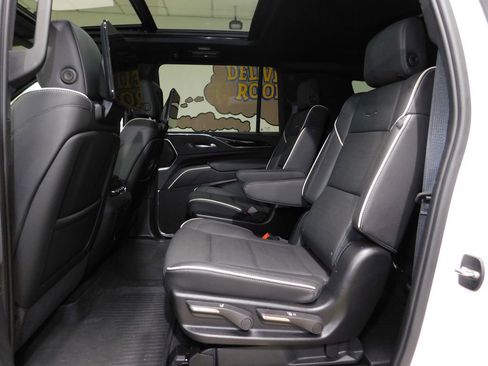 Used 2024 Cadillac Escalade ESV Sport w/ LPO, ONYX Package image 81