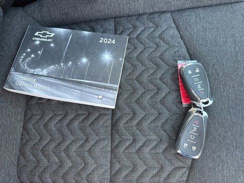 Used 2024 Chevrolet Equinox LT image 16