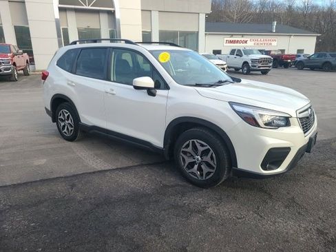 Used 2021 Subaru Forester Premium image 7