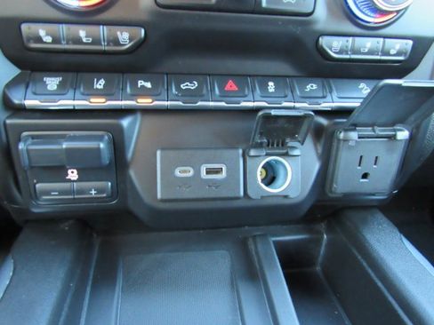 Used 2021 GMC Sierra 2500 AT4 w/ AT4 Premium Plus Package image 24