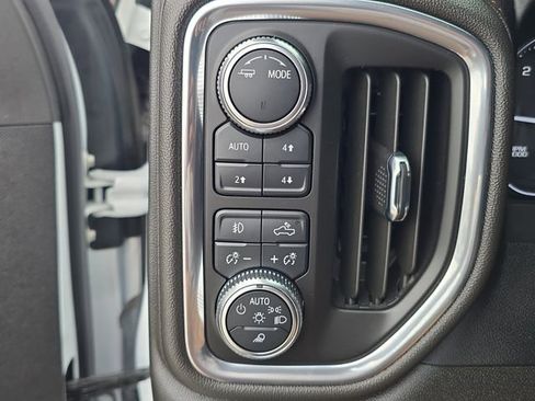 Certified 2022 GMC Sierra 2500 AT4 w/ AT4 Preferred Package image 22