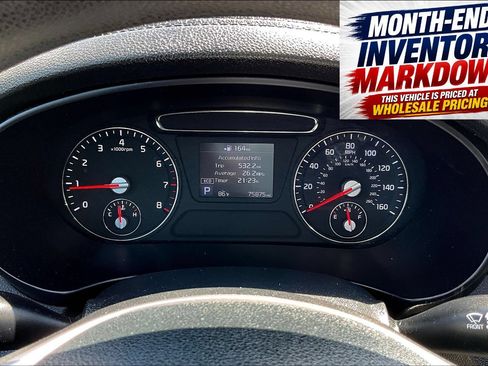 Used 2020 Kia Sorento LX FWD image 11