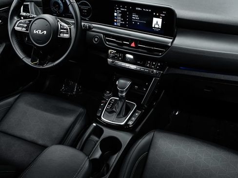 Used 2025 Kia Seltos EX FWD image 27