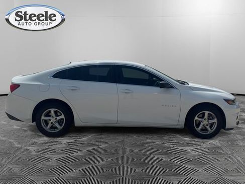 Used 2018 Chevrolet Malibu LS w/ LPO, Convenience Package 2 FWD image 6