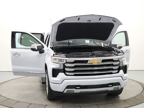 New 2026 Chevrolet Silverado 1500 High Country AWD/4WD image 10