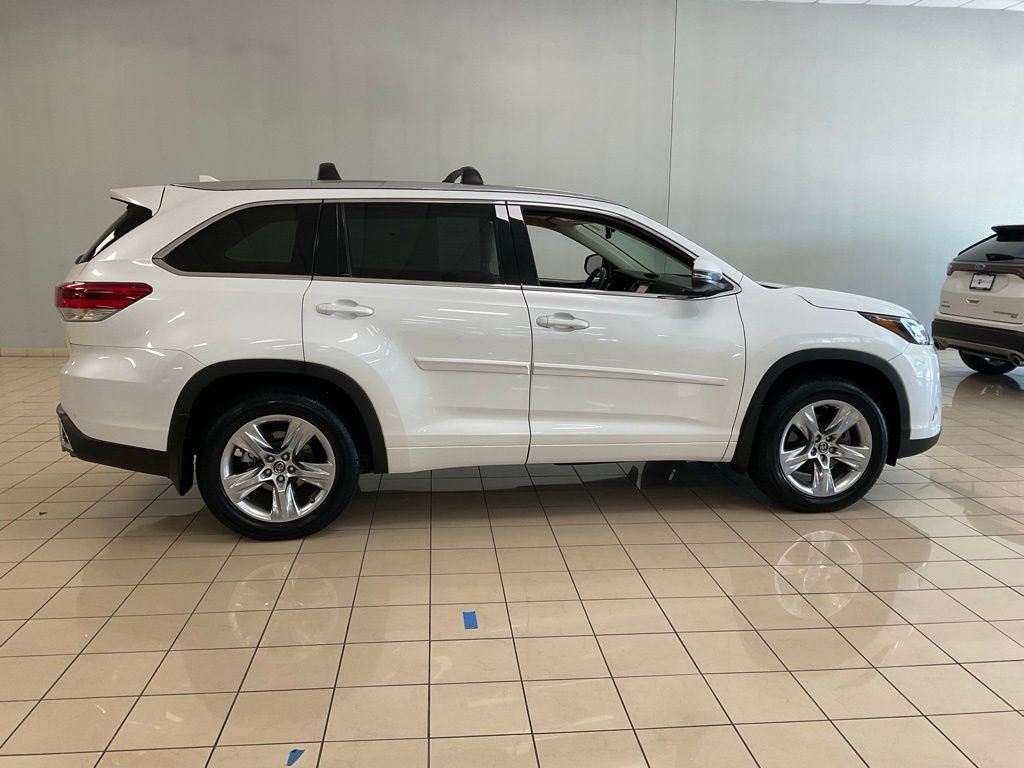 Used 2019 Toyota Highlander Limited AWD/4WD image 7