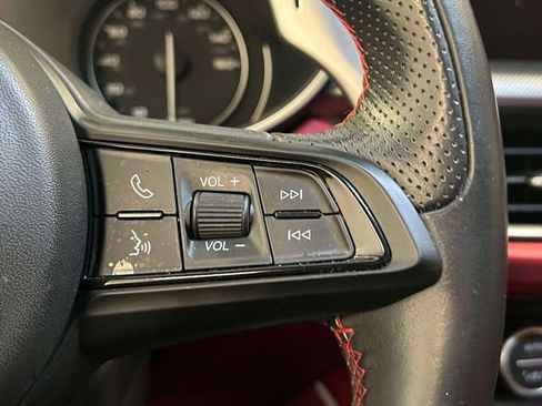 Used 2020 Alfa Romeo Stelvio Ti Sport AWD/4WD image 23