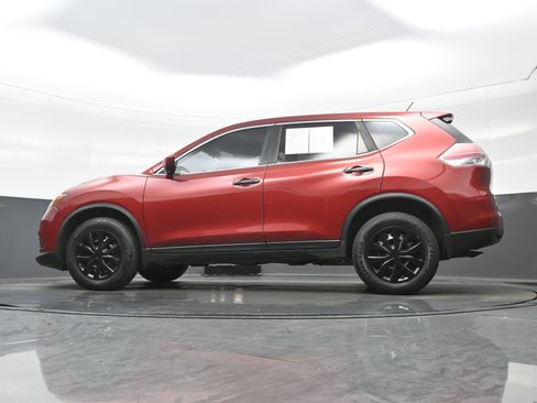 Used 2016 Nissan Rogue S image 24