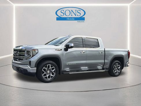 Used 2025 GMC Sierra 1500 SLT w/ SLT Premium Package AWD/4WD image 19