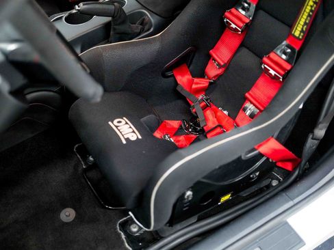 Used 2017 Ford Mustang Shelby GT350R w/ GT350R Equipment Group 920A RWD image 46