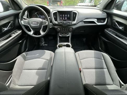 Used 2024 GMC Terrain SLE AWD/4WD image 19