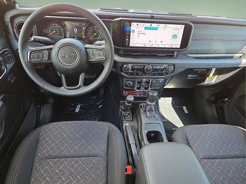 New 2025 Jeep Gladiator Mojave w/ Steel Bumper Group image 11