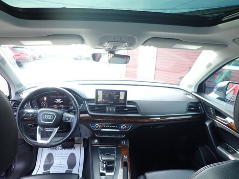 Used 2018 Audi Q5 2.0T Premium Plus w/ Premium Plus Package AWD/4WD image 10
