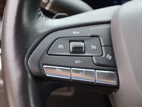 Used 2025 Cadillac XT4 Premium Luxury FWD image 12