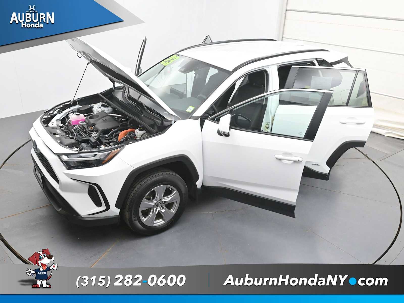 Used 2023 Toyota RAV4 LE AWD/4WD image 37