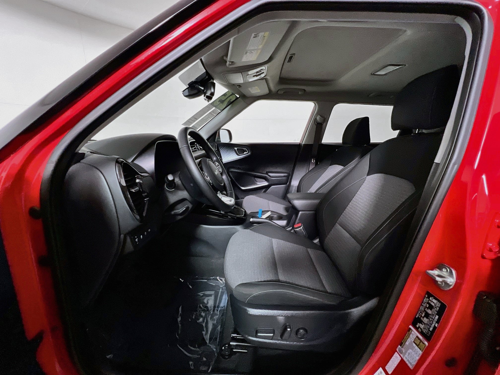 Used 2025 Kia Soul EX FWD image 15