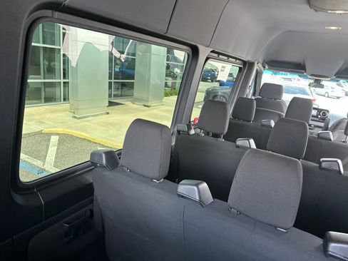 Used 2025 Mercedes-Benz Sprinter 2500 image 12