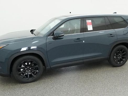New 2026 Toyota Grand Highlander Limited FWD image 24